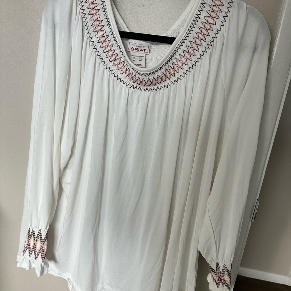 Ariat Women's White Embroidered Top